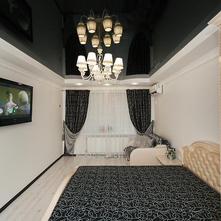 De Luxe Apartments Centr Illinskaya Sumy Exterior foto